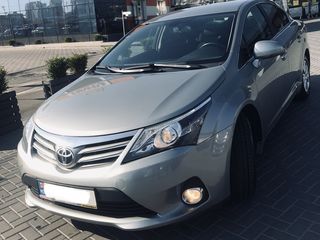 Toyota Avensis foto 3