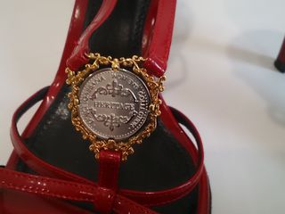 Продая оригинальные Dolce&Gabbana босоножки фото 2