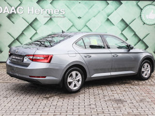 Skoda Superb foto 2