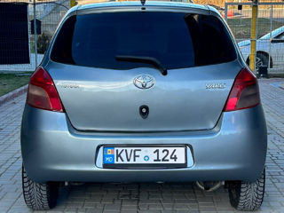 Toyota Yaris foto 6