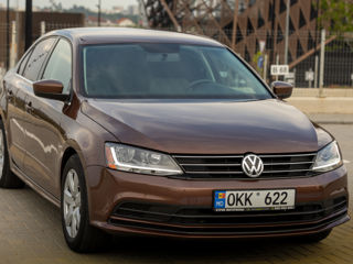 Volkswagen Jetta foto 1