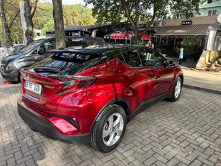 Toyota C-HR foto 3