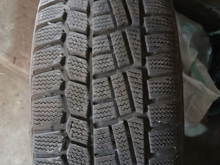 Продам срочно 2 колеса зимние 184/65 R14 звонить писать на ватсап 37360305862