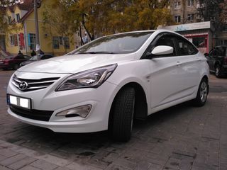 Hyundai Solaris foto 1