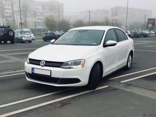 Volkswagen Jetta foto 2