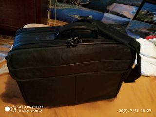Новая, оригинальная,  непромокаемая сумка для ноутбука Dell.Море отделений и разные настройки внутр foto 4