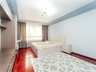 Apartament cu 3 camere, 92 m², Botanica, Chișinău foto 5