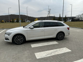 Skoda Superb foto 2