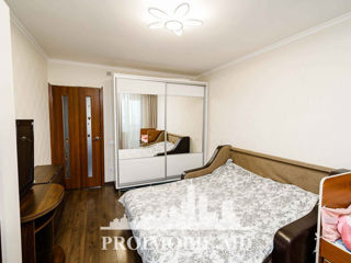 Apartament cu 3 camere, 69 m², Buiucani, Chișinău foto 2