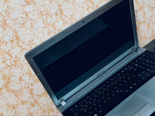 Laptop Samsung NP-RV720-pentru piese