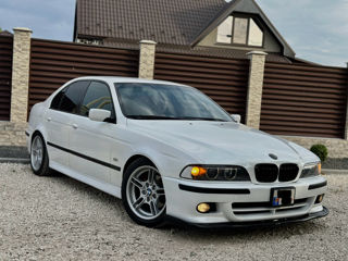 BMW 5 Series foto 2