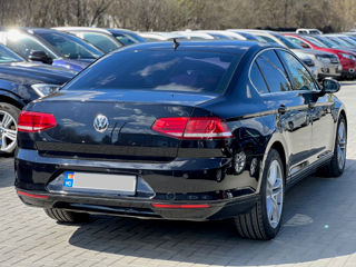 Volkswagen Passat foto 3