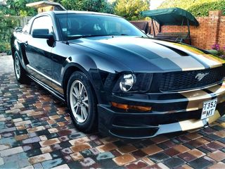 Ford Mustang foto 4