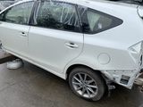 Toyota Prius V Piese Запчасти