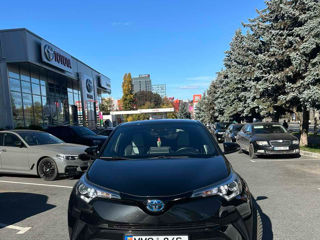 Toyota C-HR foto 2