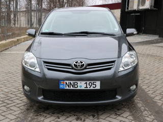 Toyota Auris foto 1