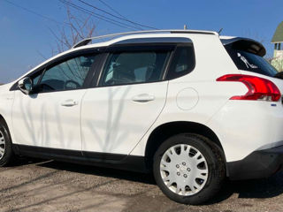 Peugeot 2008 foto 6