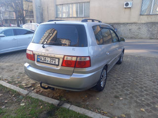 KIA Carens foto 4