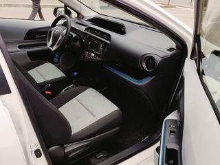 Toyota Prius c foto 7