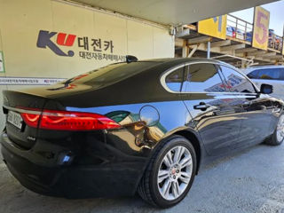 Jaguar Xf foto 2