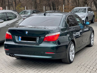 BMW 5 Series foto 3