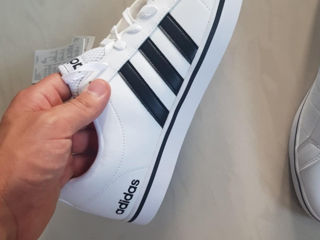 Adidași de firma "Adidas" originali marimea 46 din Anglia foto 2