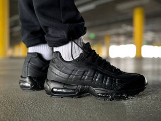 Nike Air Max 95 All Black foto 2