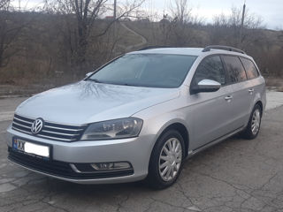 Volkswagen Passat foto 2