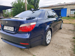 BMW 5 Series foto 6