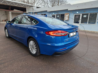 Ford Fusion foto 8