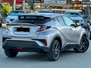 Toyota C-HR foto 4