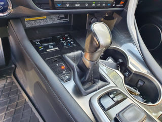 Lexus RX Series фото 18