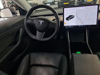 Tesla Model 3 foto 5