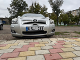 Toyota Avensis foto 4