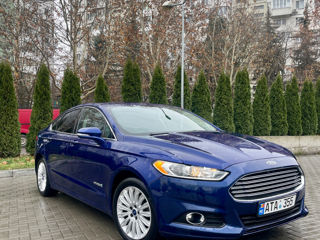 Ford Fusion foto 2