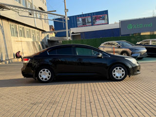 Toyota Avensis foto 4