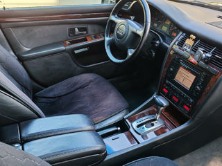 Audi A8 foto 14