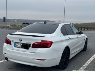 BMW 5 Series foto 3