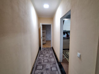 Apartament cu 2 camere, 70 m², Botanica, Chișinău foto 5