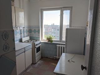 Se vinde, Apartament cu 3 odăi, seria Varnițkaia, Etaj 9/9, 72m foto 9