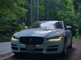 Jaguar XE foto 6