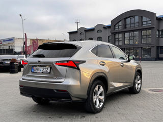 Lexus NX Series foto 4