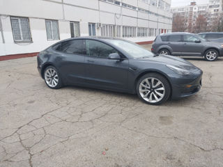 Tesla Model 3 foto 2