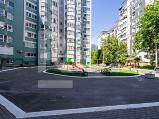 Apartament cu 2 camere, 78 m², Poșta Veche, Chișinău foto 20