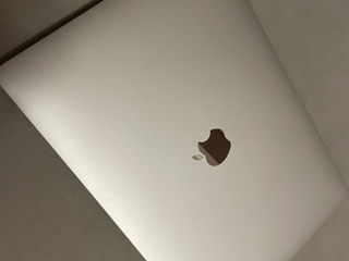 MacBook Pro 13-inch, 2017, Touch-Bar 256gb foto 2