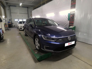 Volkswagen Passat foto 1