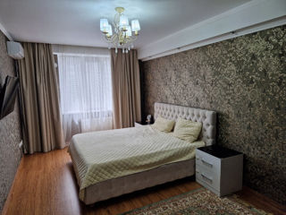 Apartament cu 2 camere, 79 m², Buiucani, Chișinău foto 2