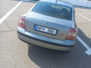 Volkswagen Passat foto 4