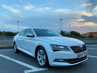 Skoda Superb foto 1