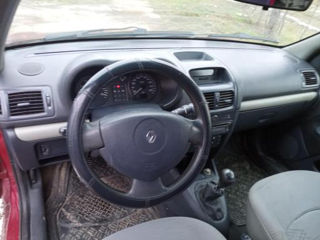 Renault Clio foto 7